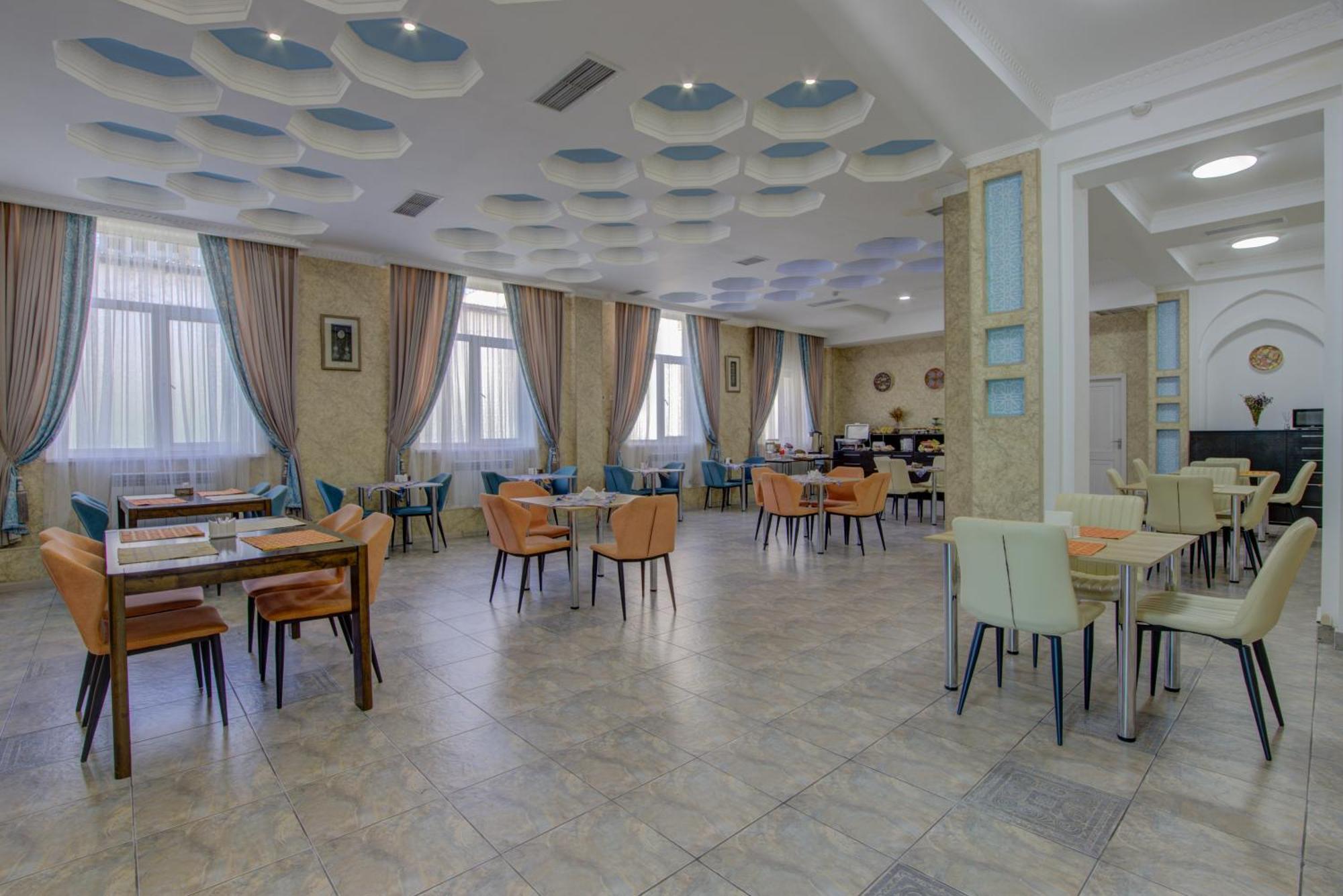 Shah Palace Hotel Bishkek Exterior photo